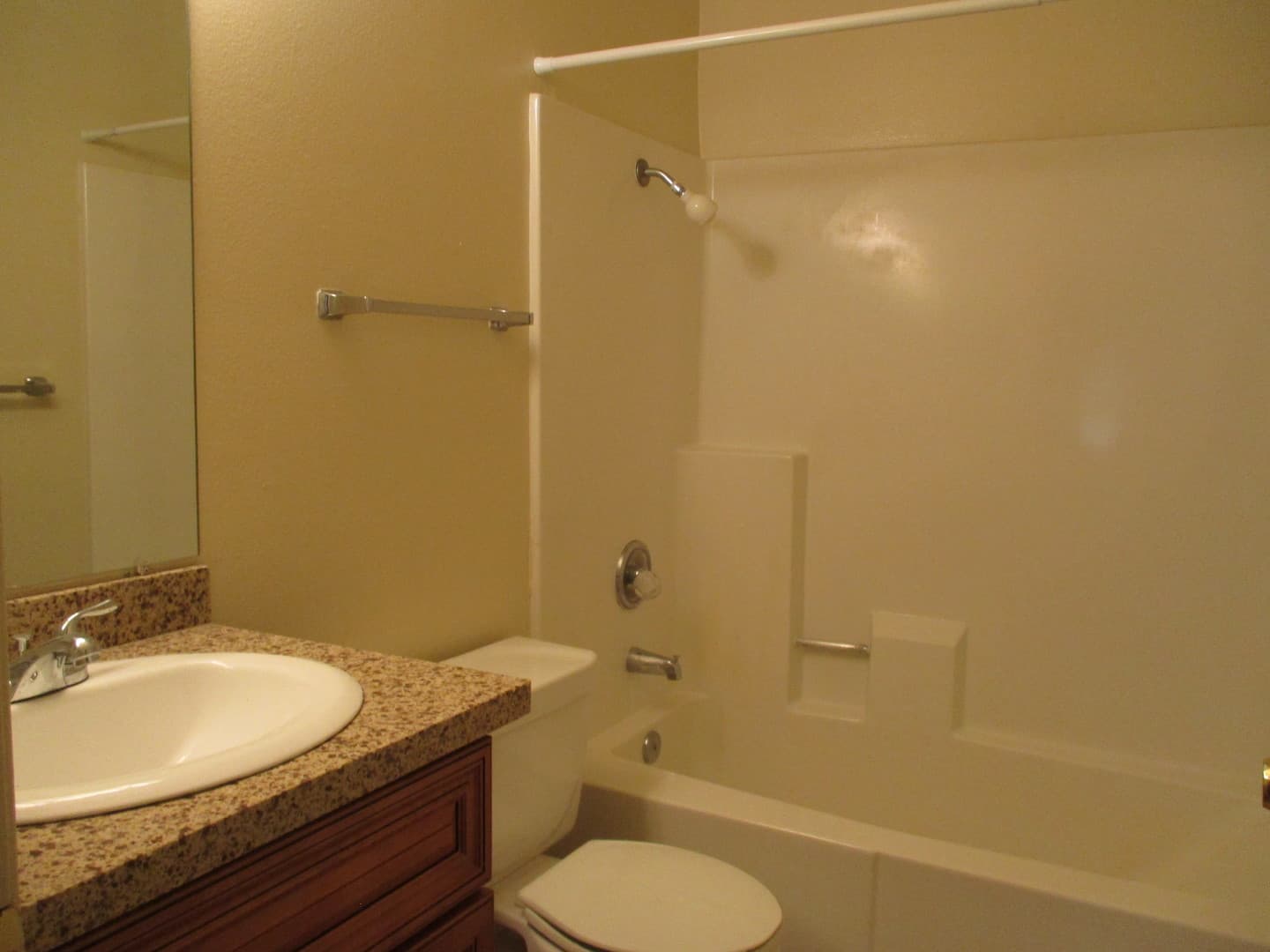 Fallbrook Apartment: 426 Ammunition Road