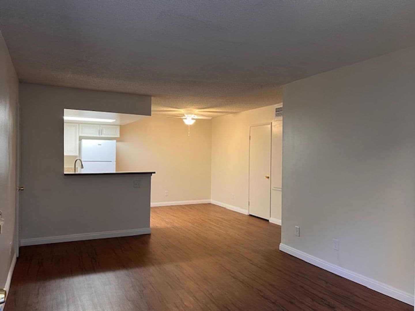 Fallbrook Apartment: 426 Ammunition Road