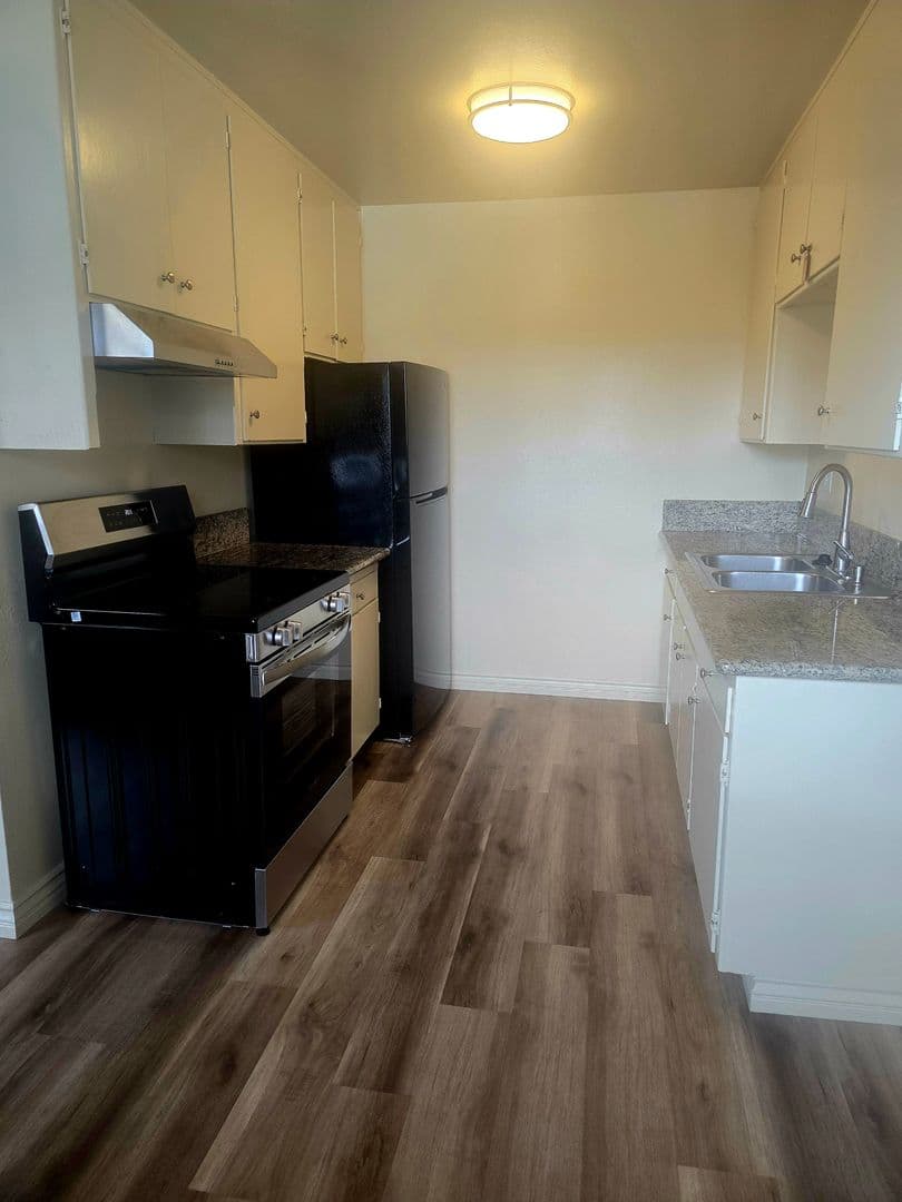 Poway Apartment: 12330 Ninth St.