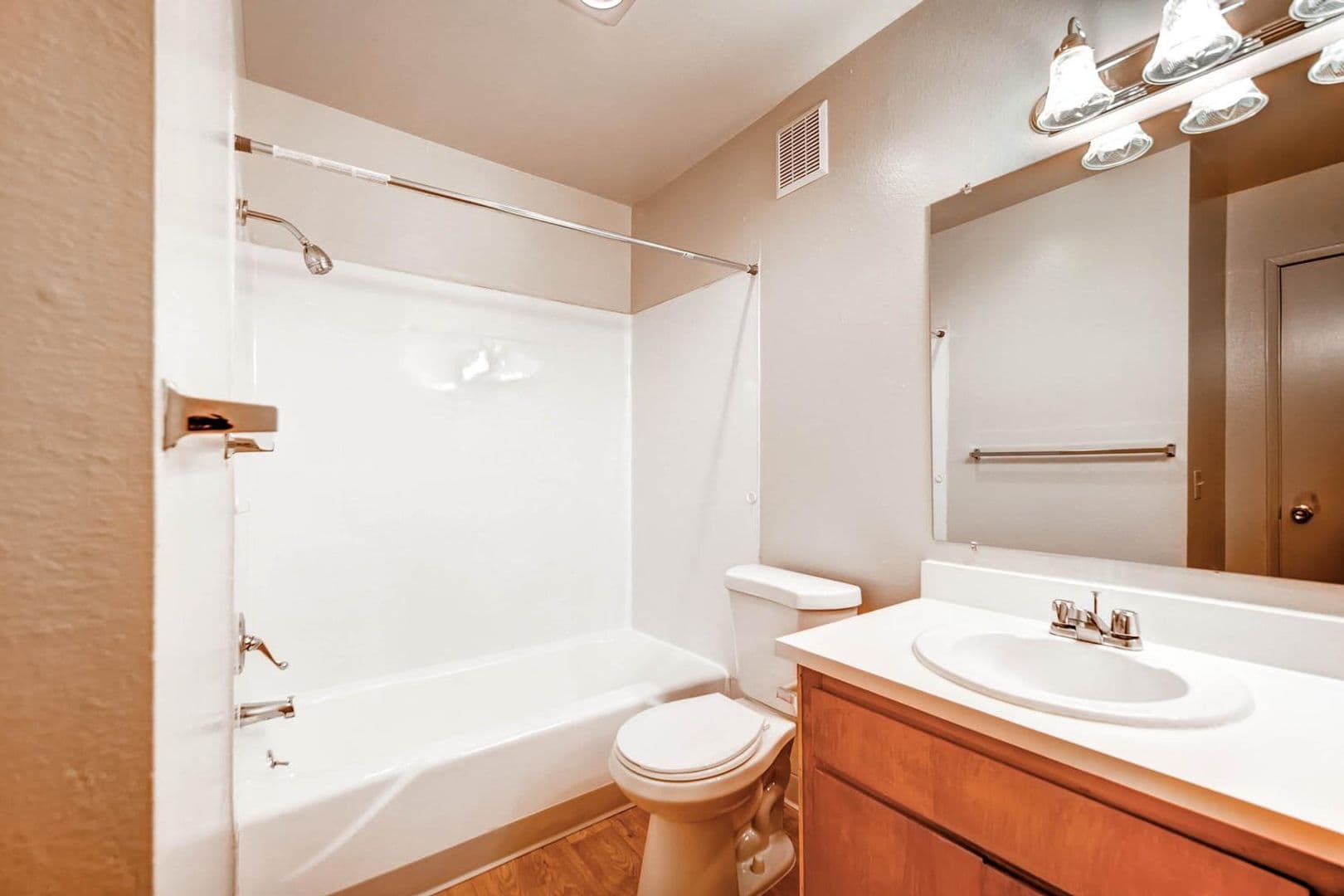Fallbrook Apartment: 218 W. Clemmens Lane