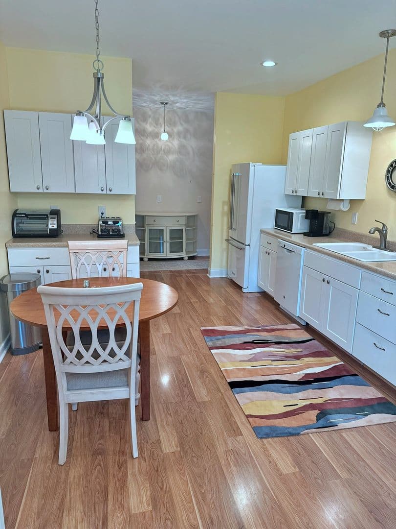 Moseley House: 17410 Duval Road