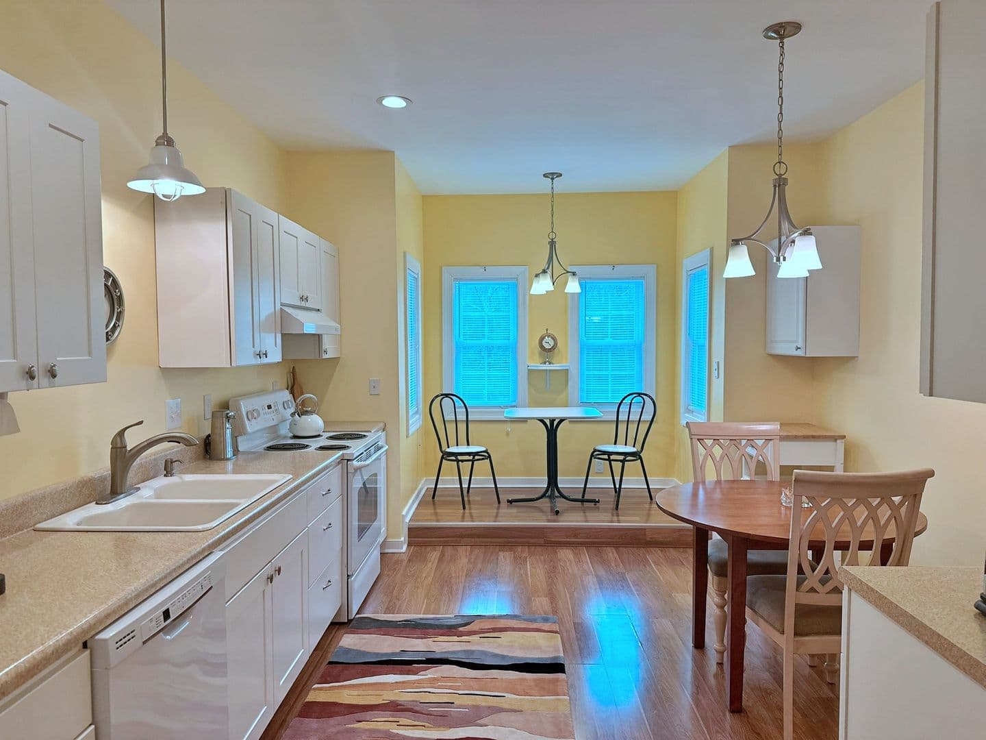 Moseley House: 17410 Duval Road