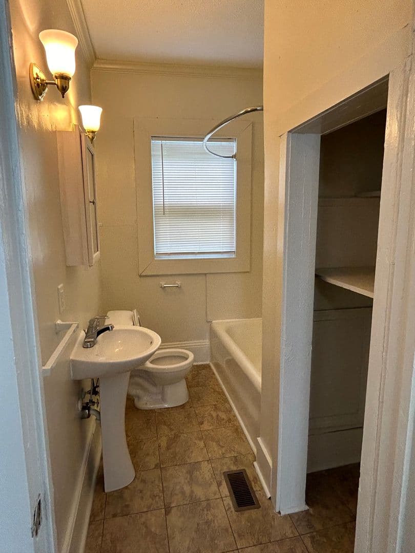 Durham Apartment: 901 Sedgefield Street