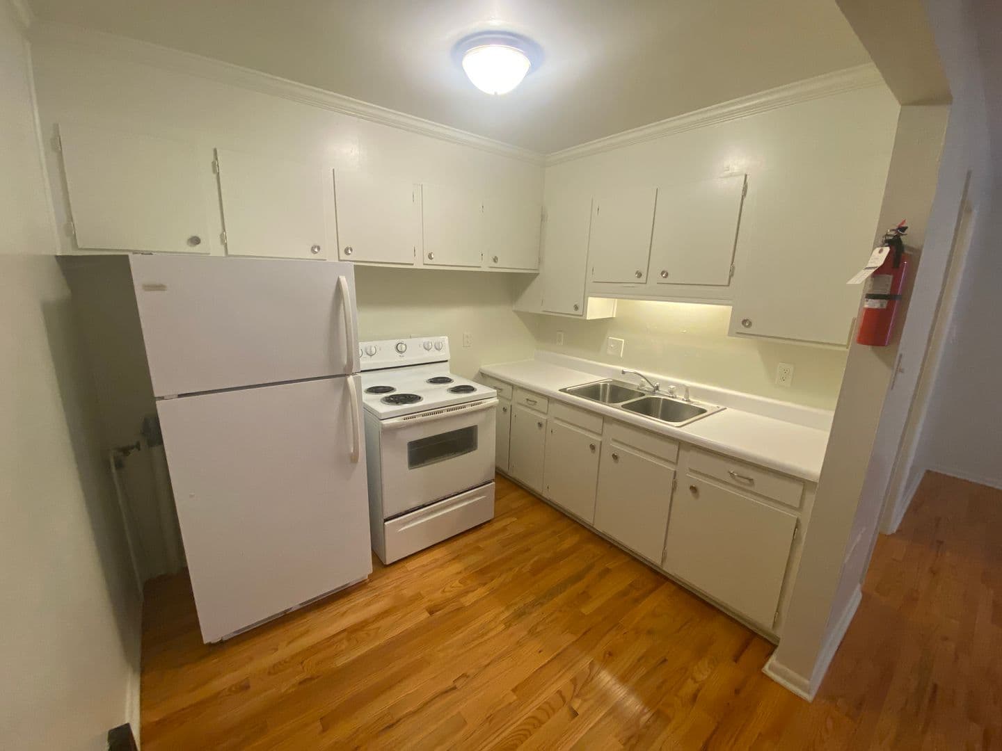 Durham Apartment: 2000-2018 Jersey Avenue