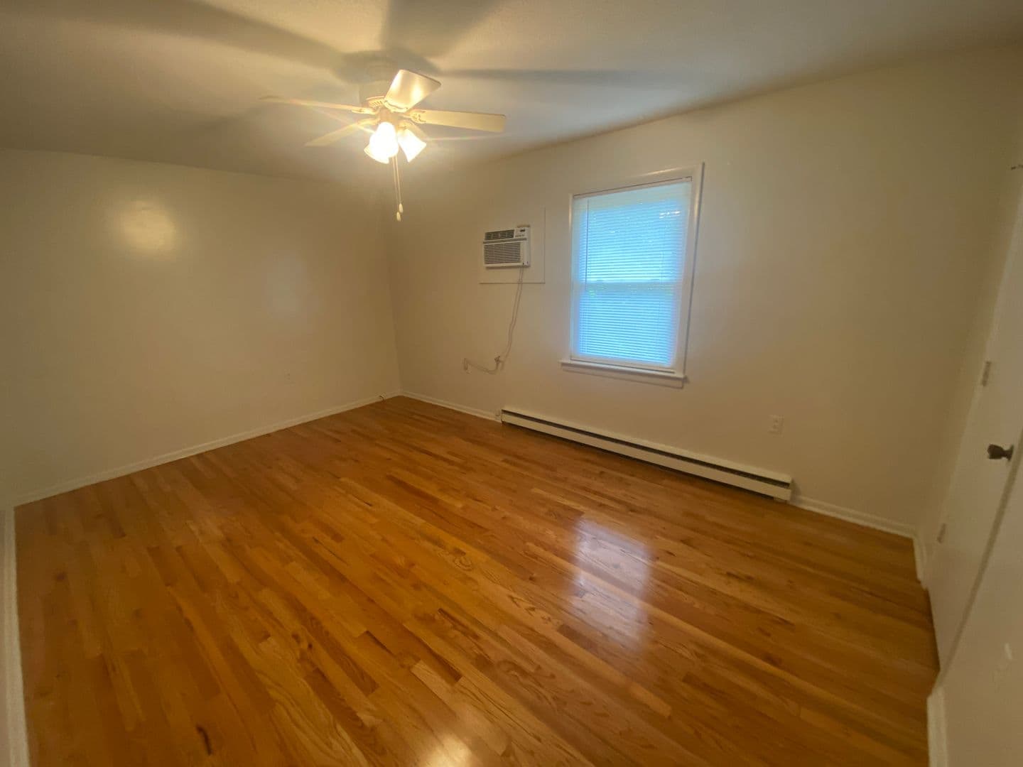 Durham Apartment: 2000-2018 Jersey Avenue