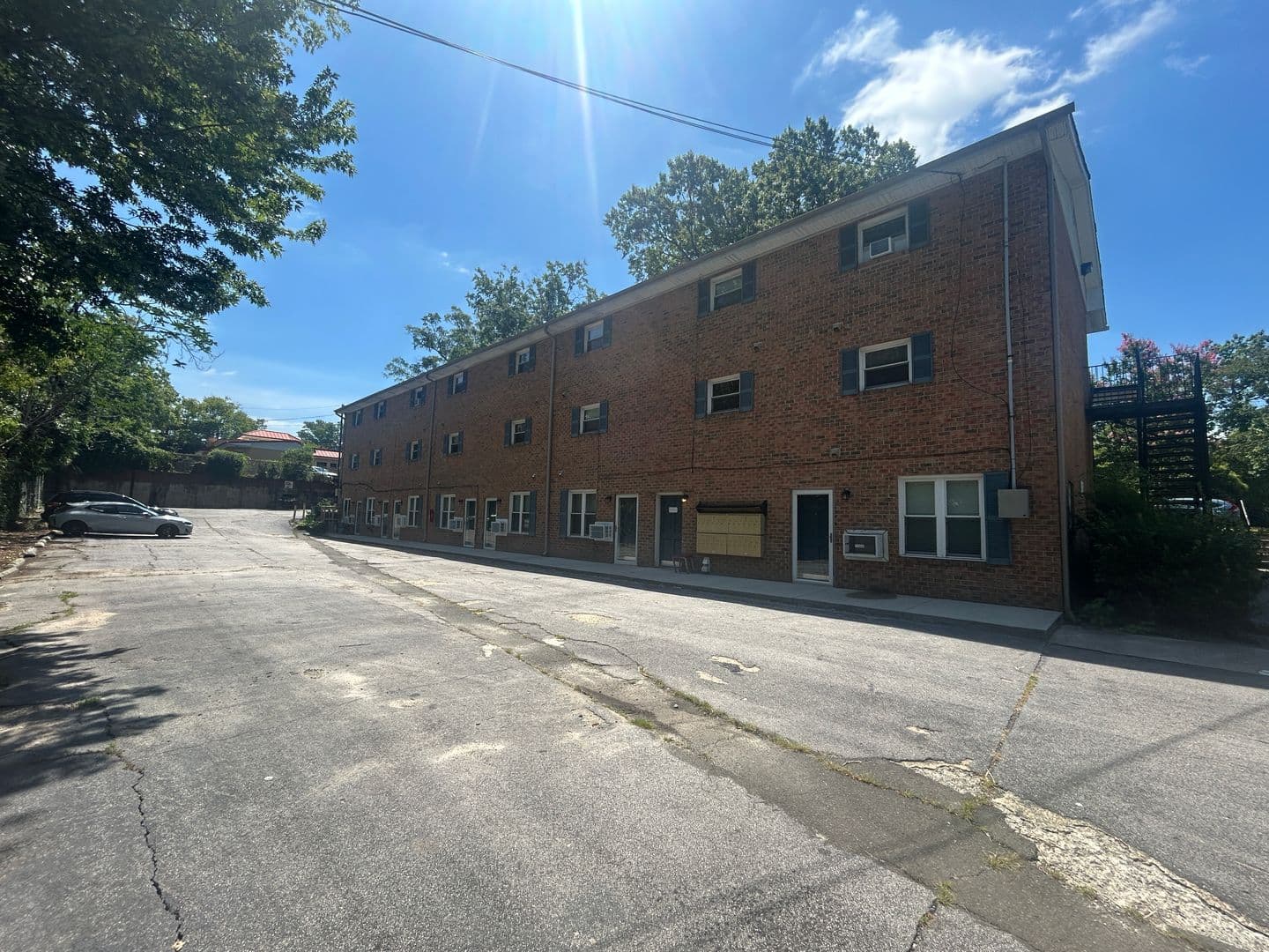 Durham Apartment: 1212 Chapel Hill Street