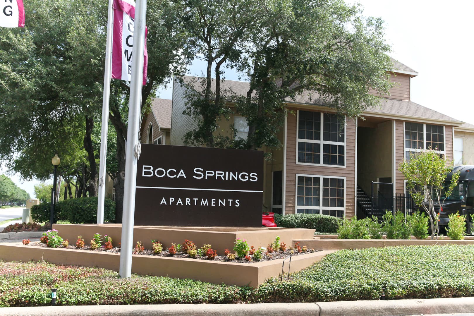 Houston Apartment: Boca Springs Apartments