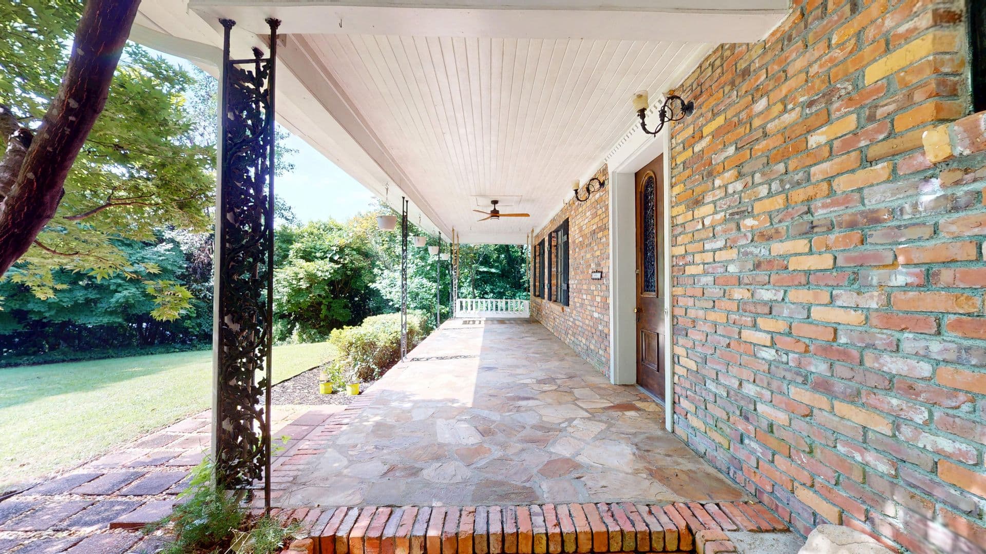 Prattville House: 3 Knob Hill Rd