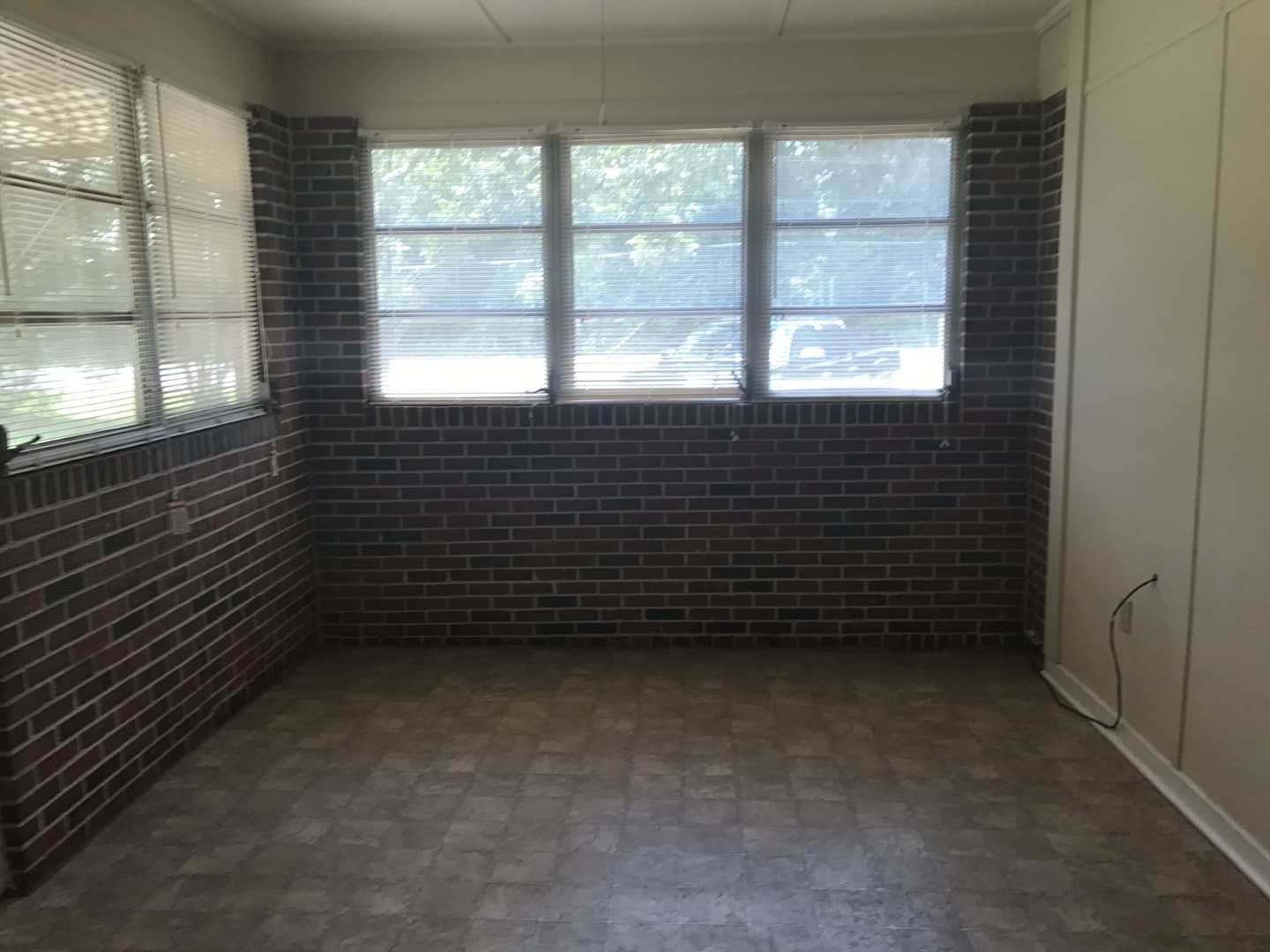Millbrook House: 3411 Grandview Rd