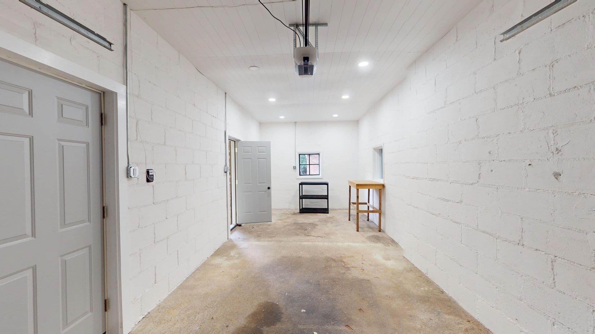 Prattville House: 3 Knob Hill Rd