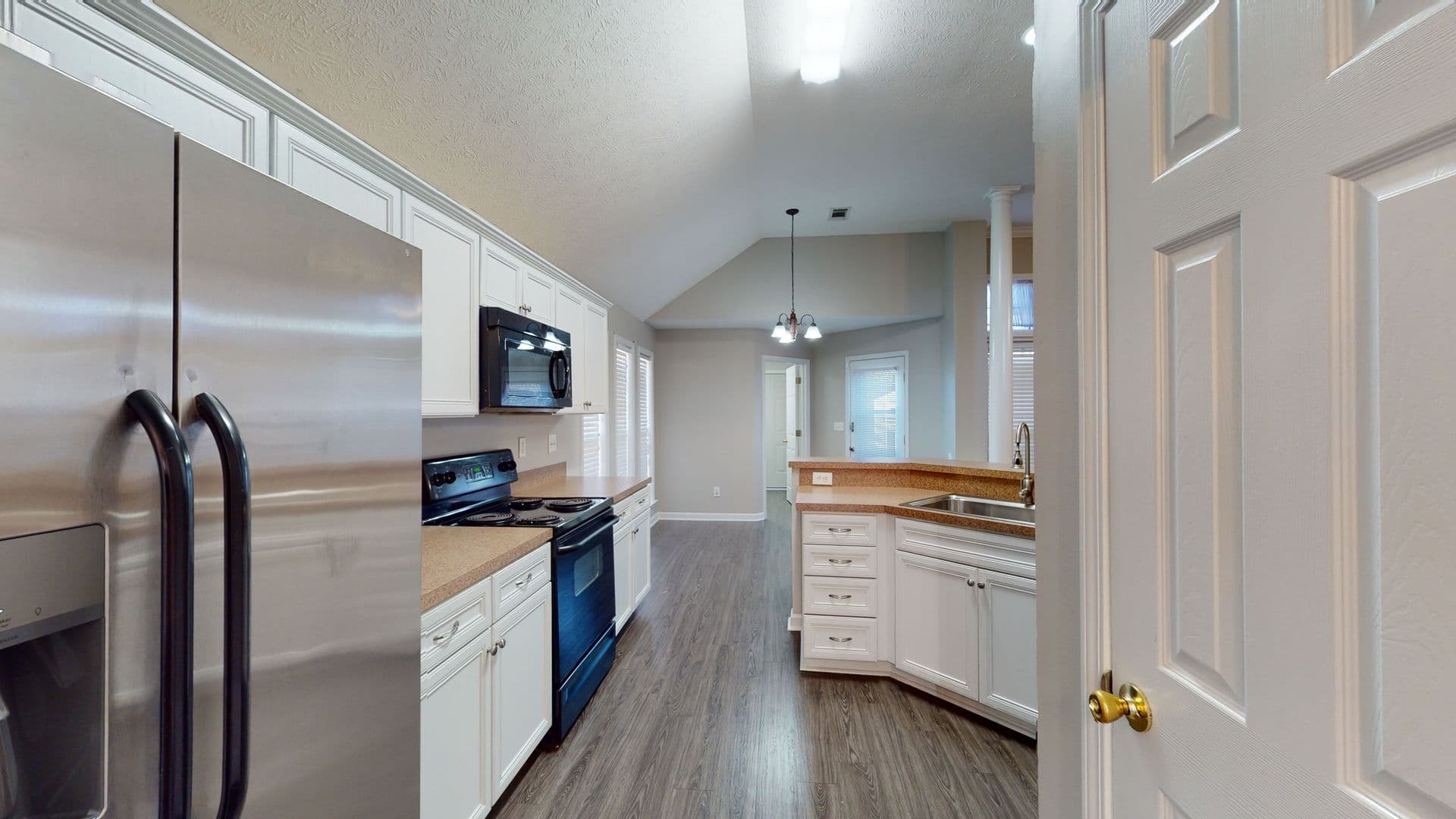 Prattville House: 1959 Regent Rd