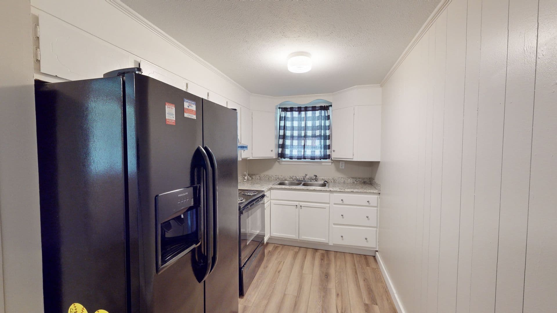 Prattville House: 617 Boxwood Rd