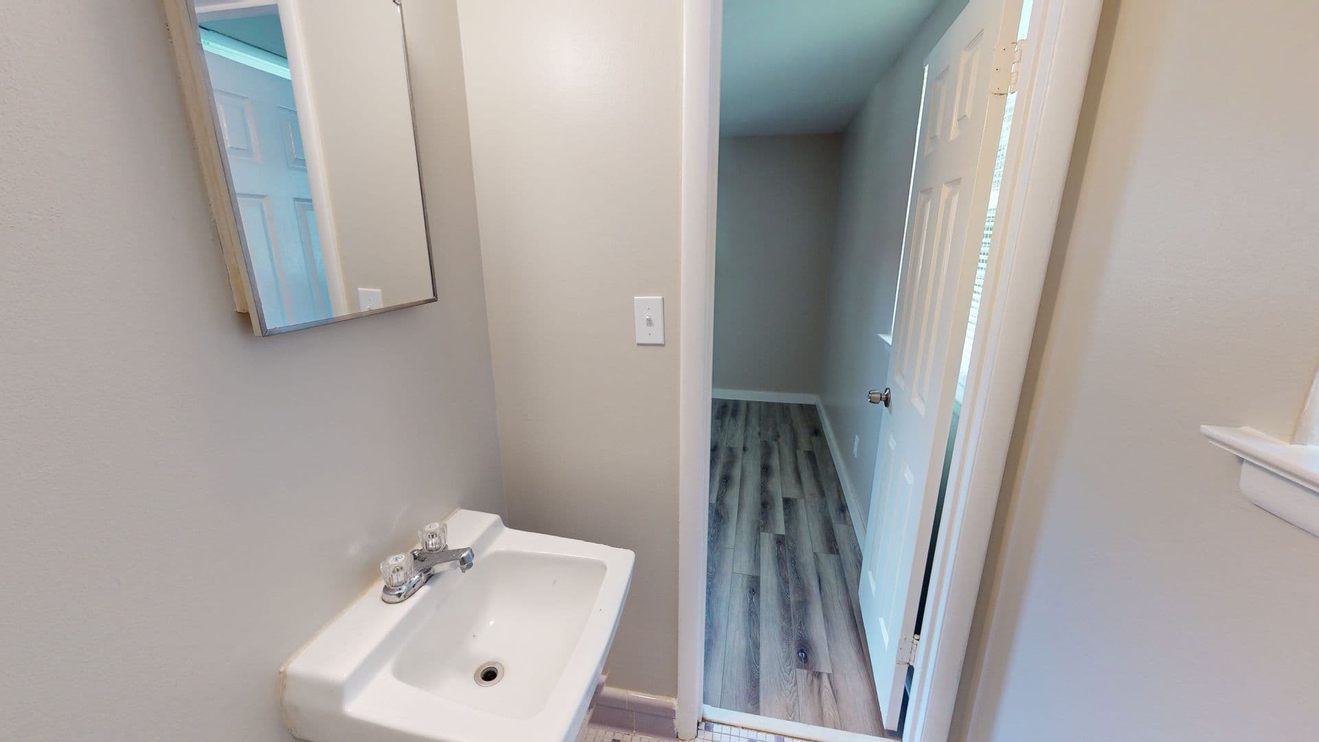 Prattville House: 617 Boxwood Rd