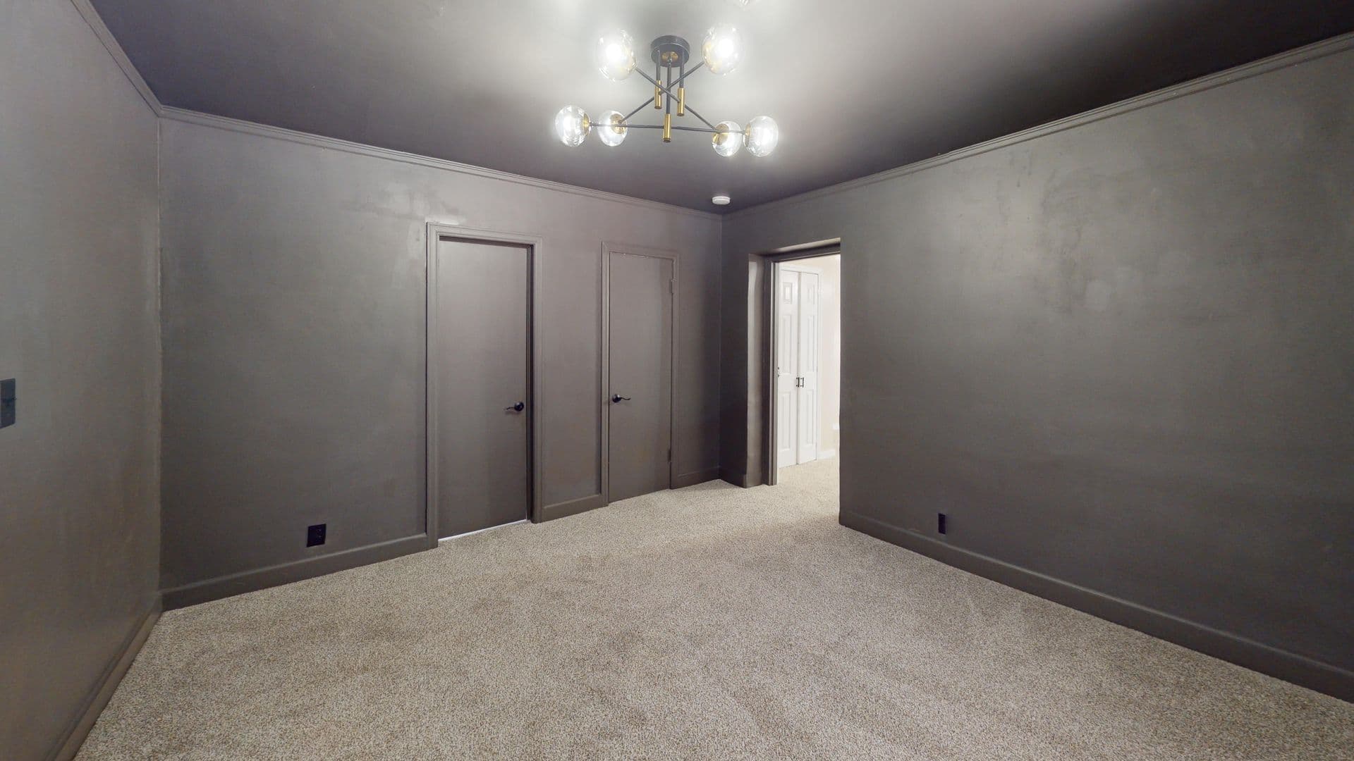 Prattville House: 3 Knob Hill Rd