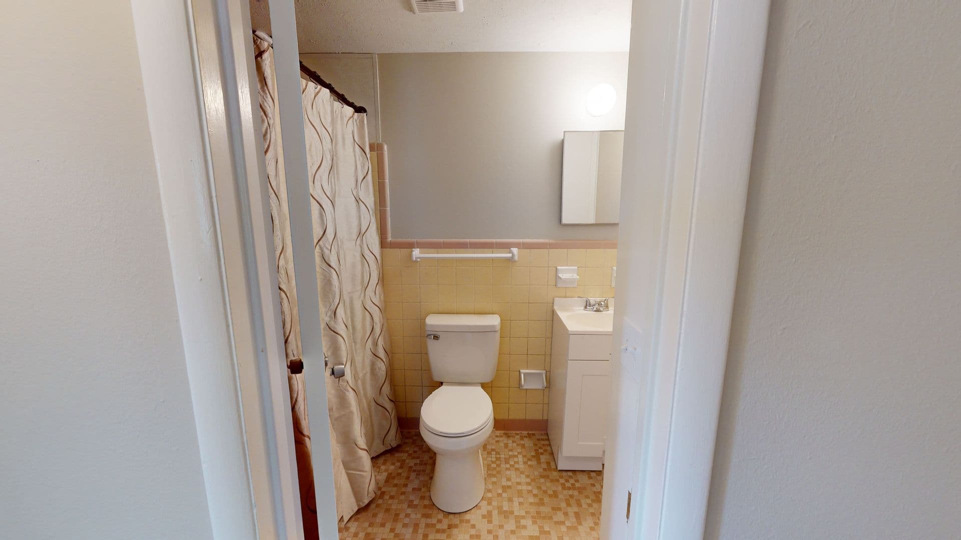 Prattville House: 617 Boxwood Rd