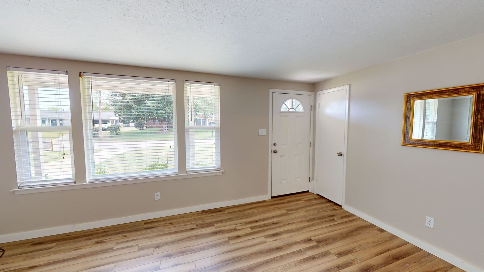 Prattville House: 617 Boxwood Rd