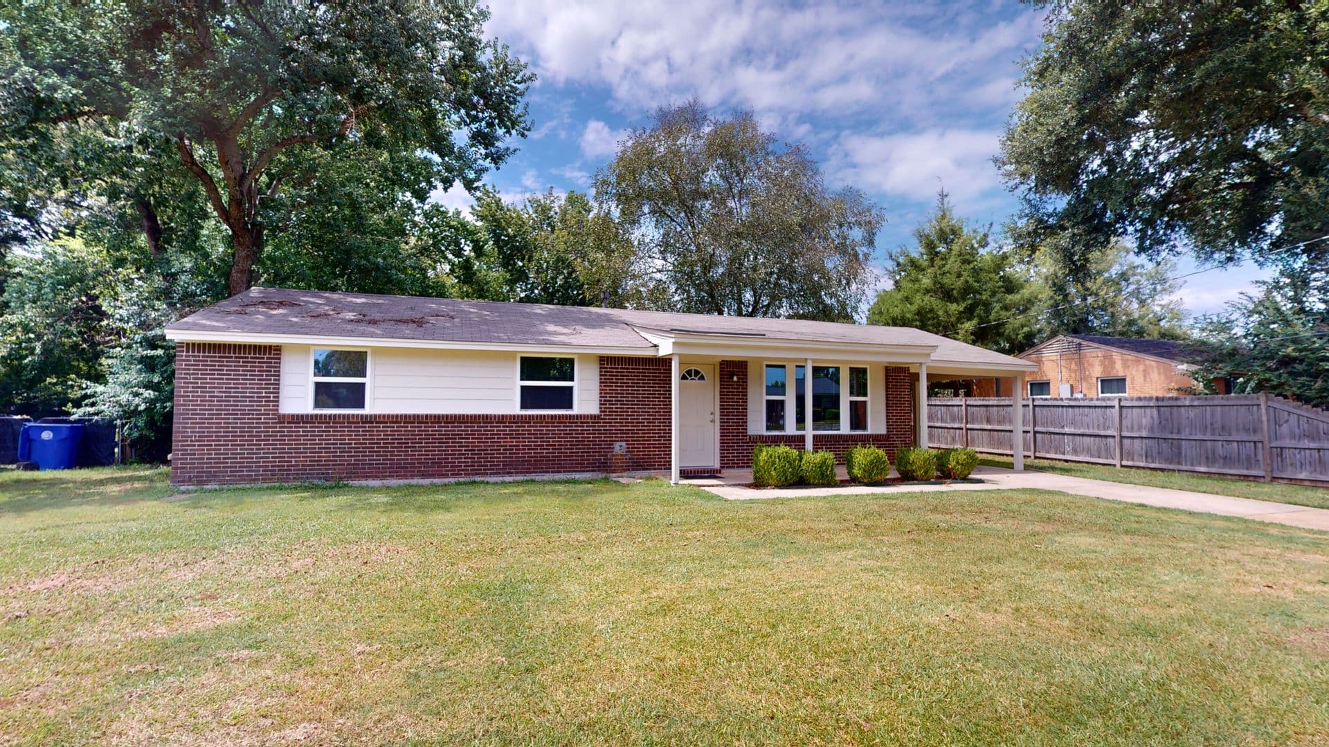 Prattville House: 617 Boxwood Rd