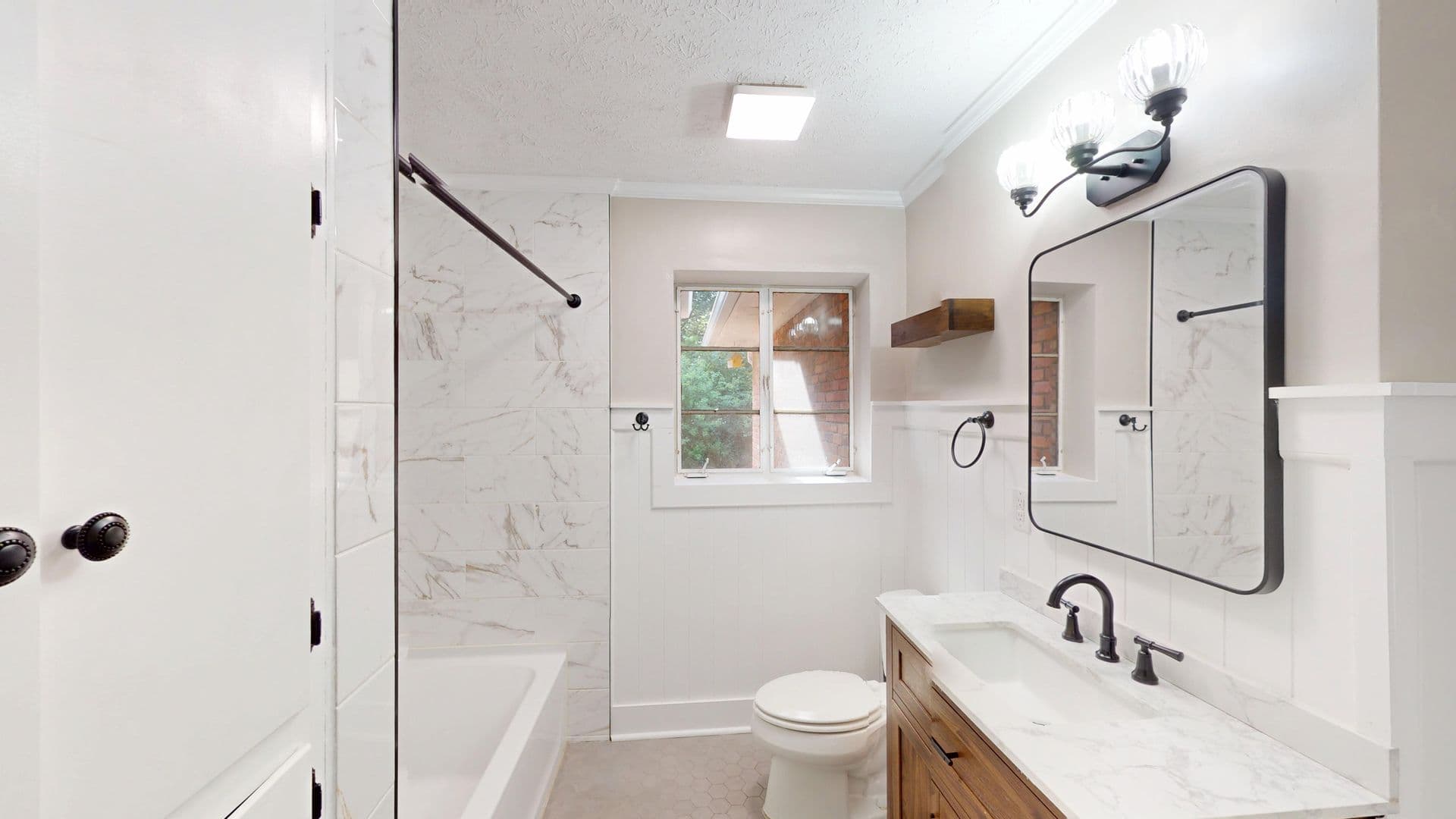 Prattville House: 3 Knob Hill Rd