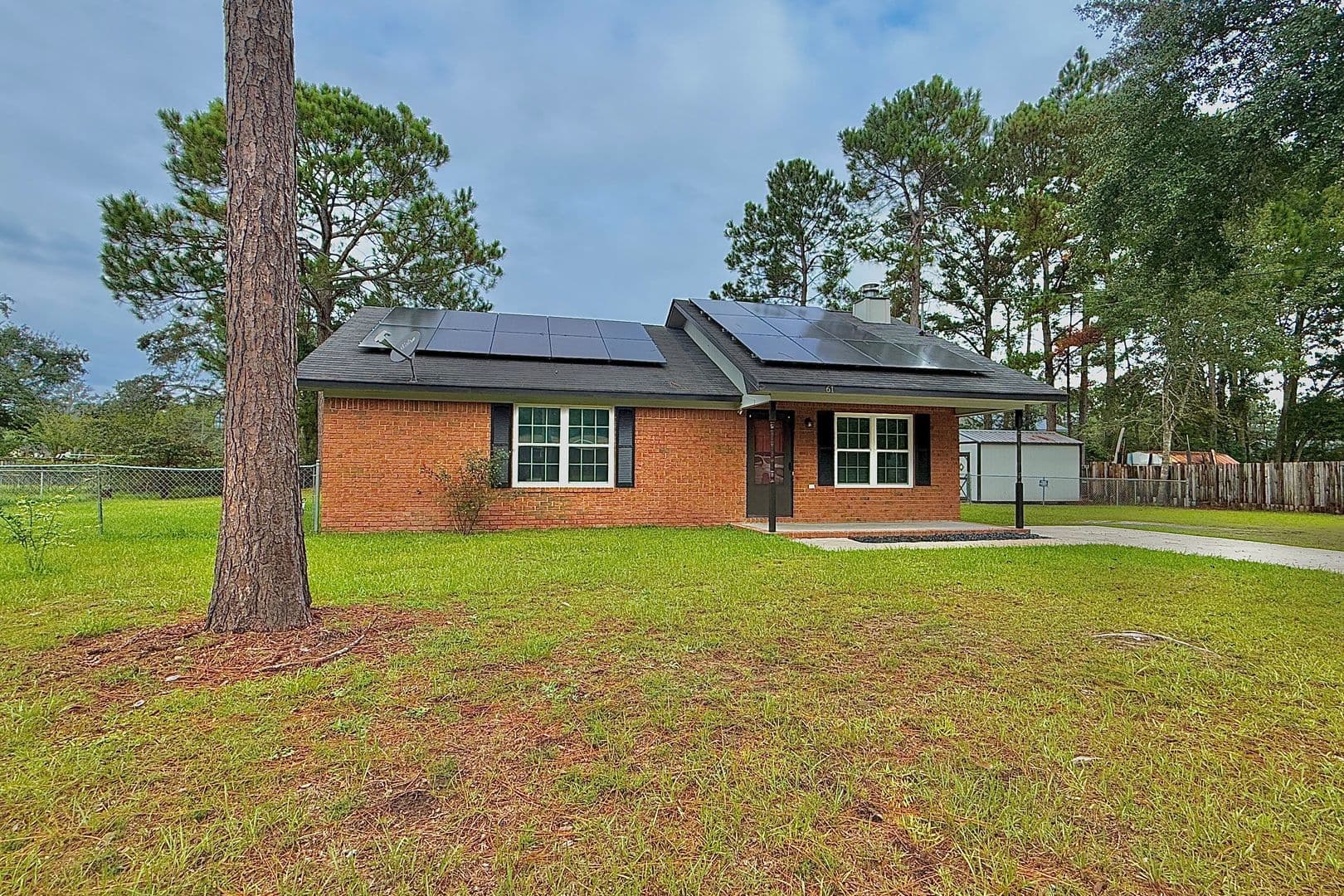 Allenhurst House: 61 Gregory Ct