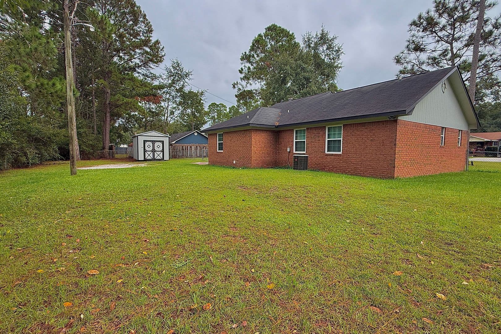 Allenhurst House: 61 Gregory Ct