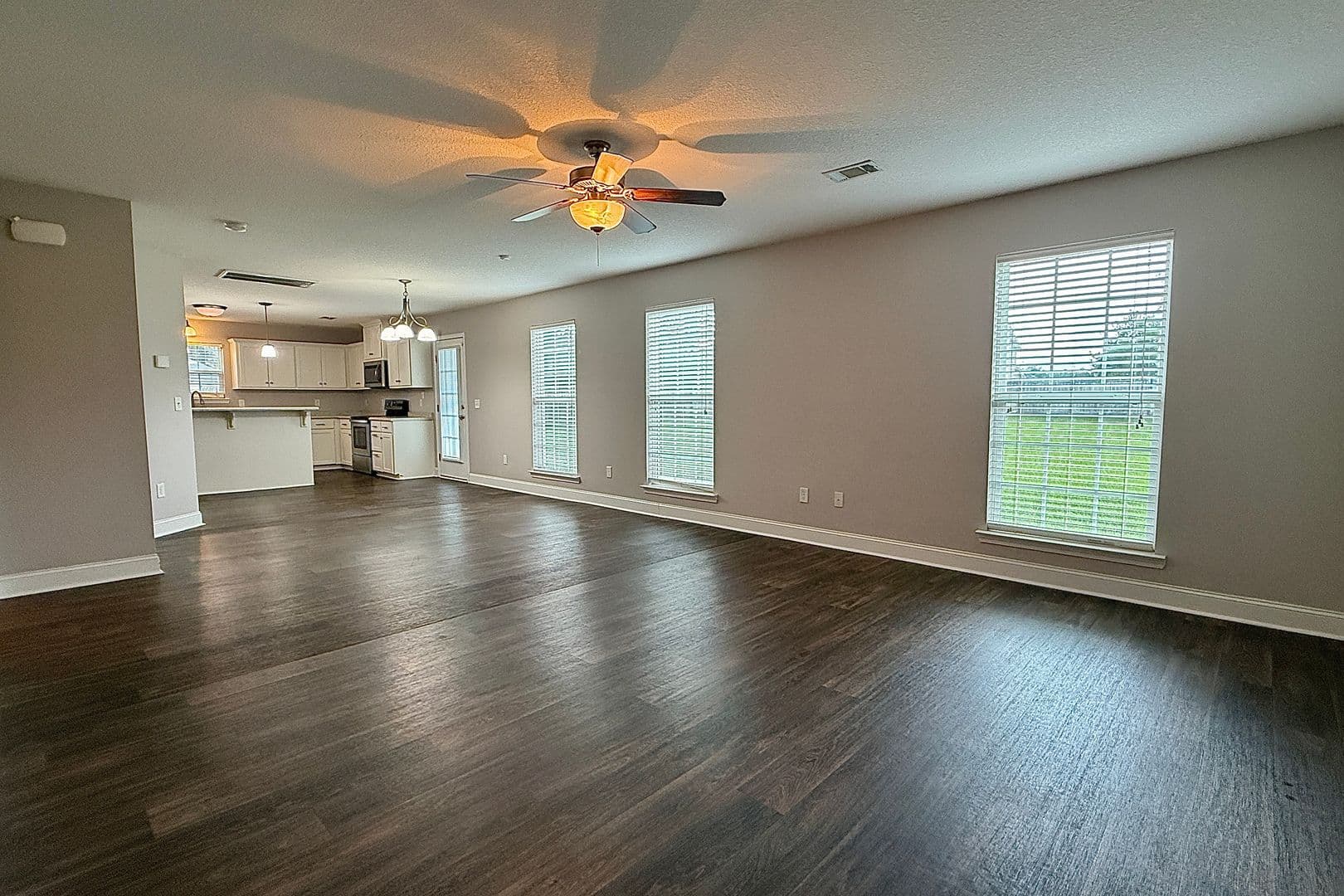 Allenhurst House: 309 Nashview Trl