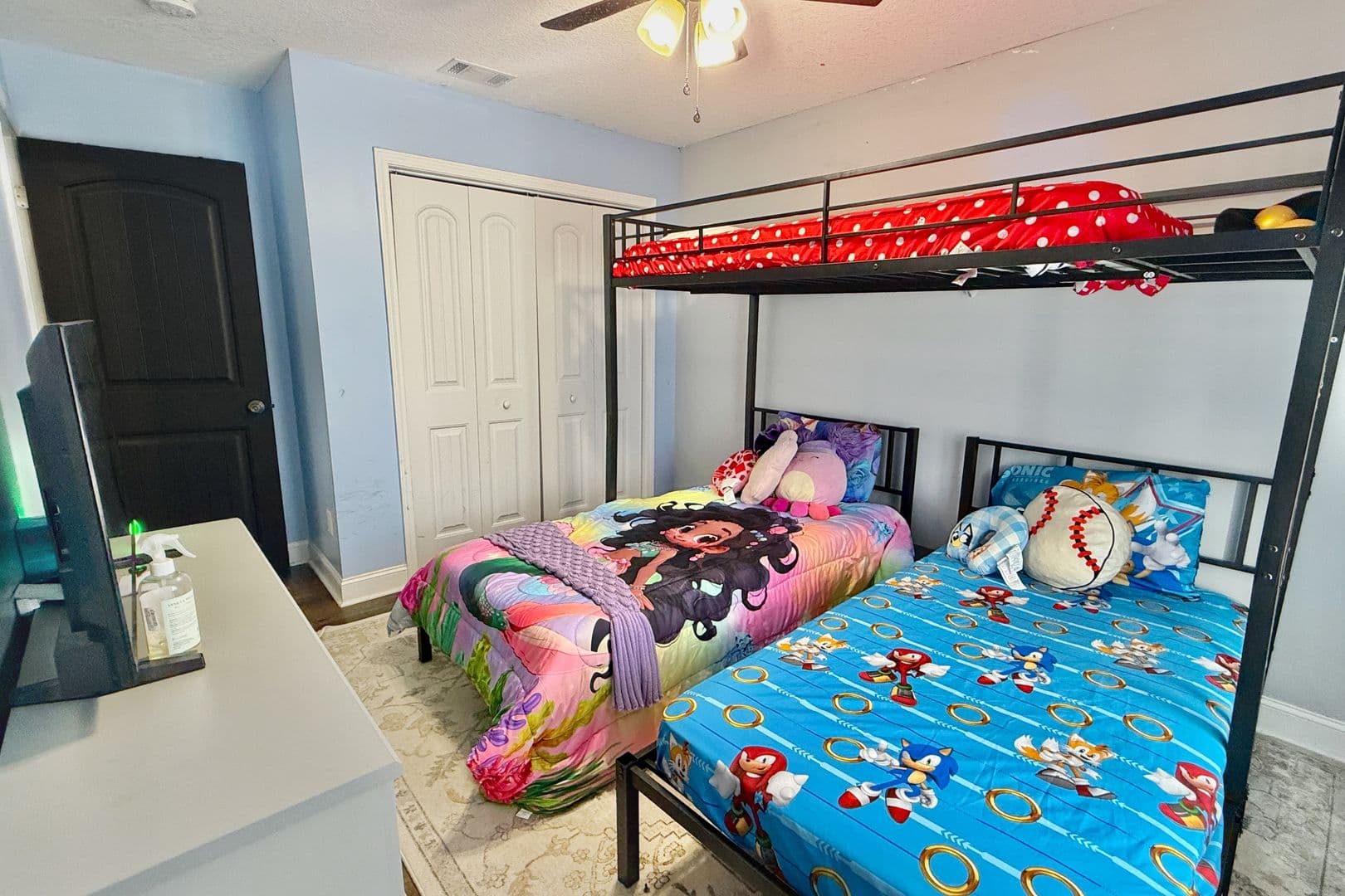 Hinesville House: 615 Amhearst Row