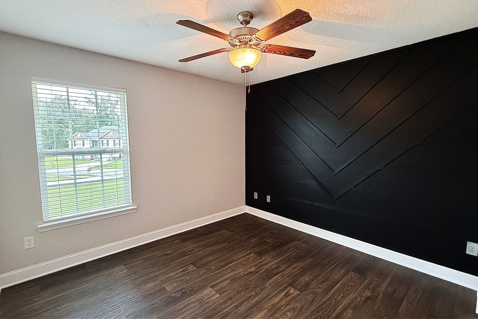 Allenhurst House: 309 Nashview Trl