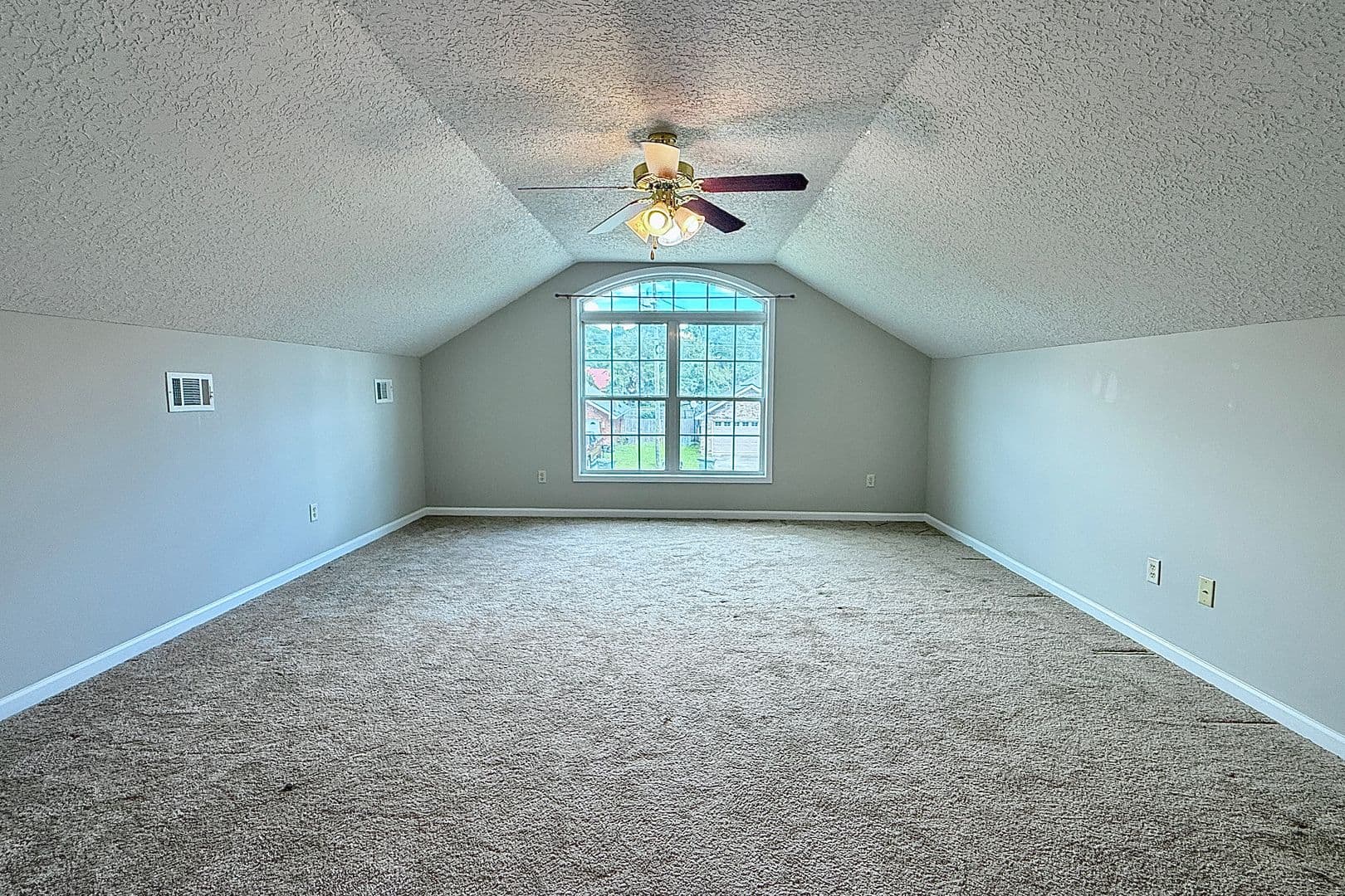 Hinesville House: 12 Idus Lane