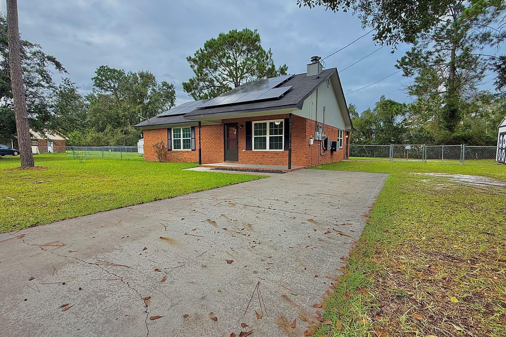 Allenhurst House: 61 Gregory Ct