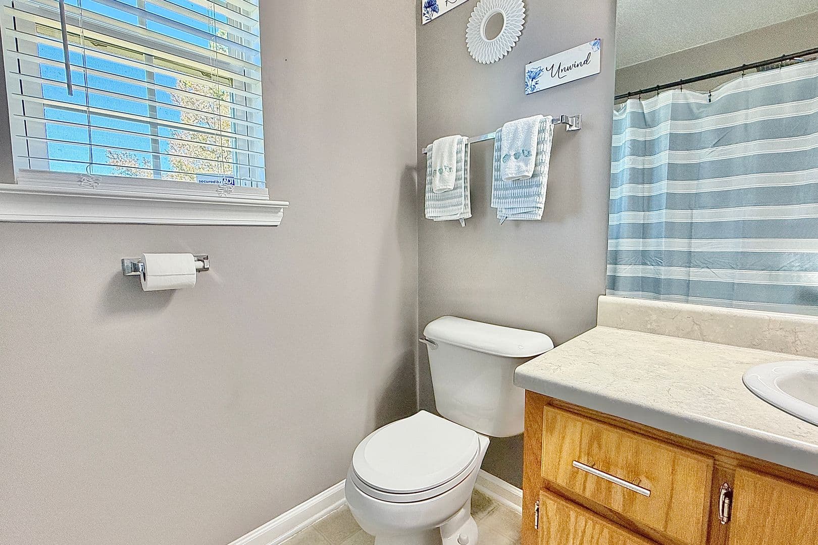 Midway House: 193 River Bend Dr