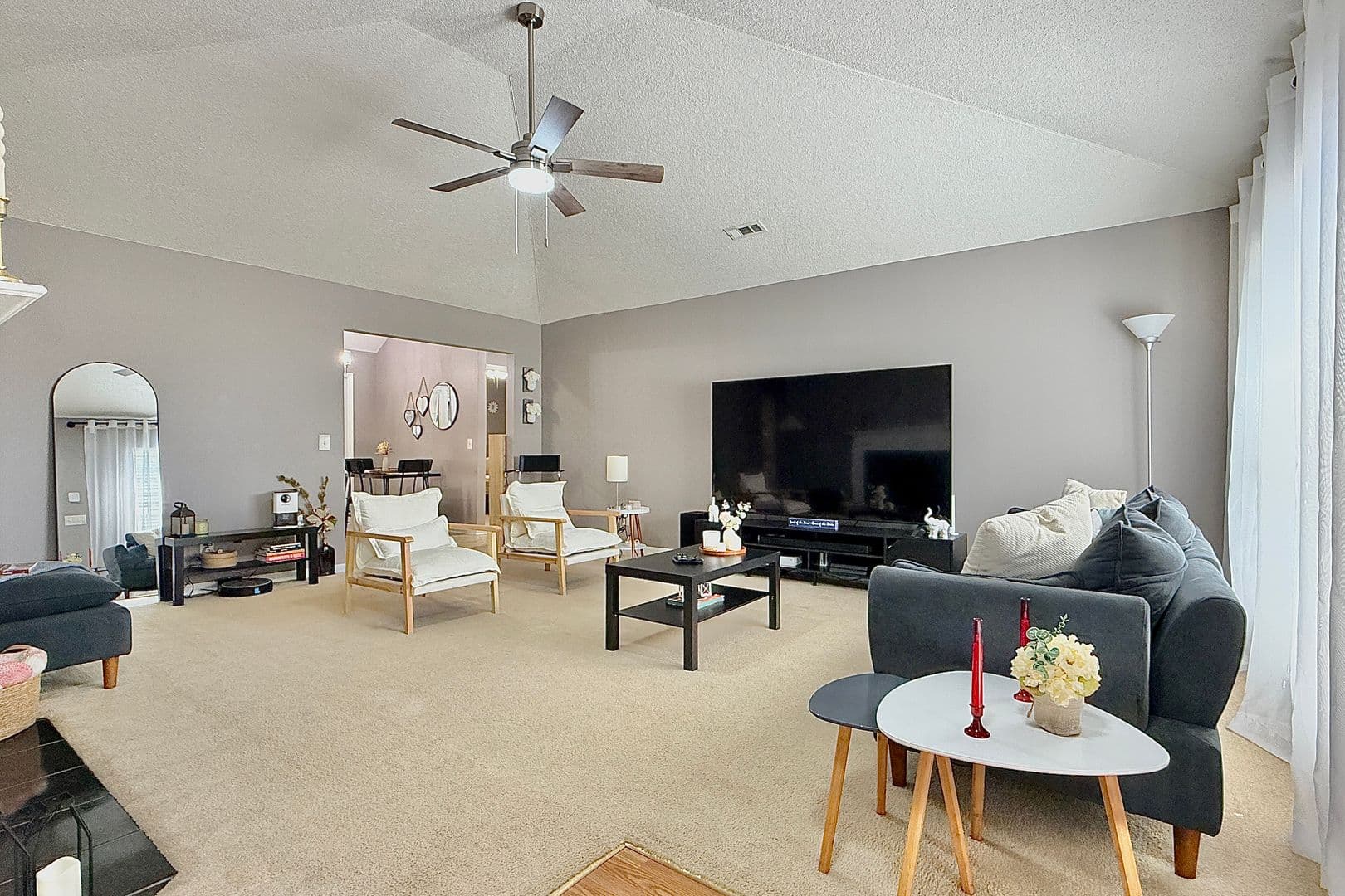 Midway House: 193 River Bend Dr