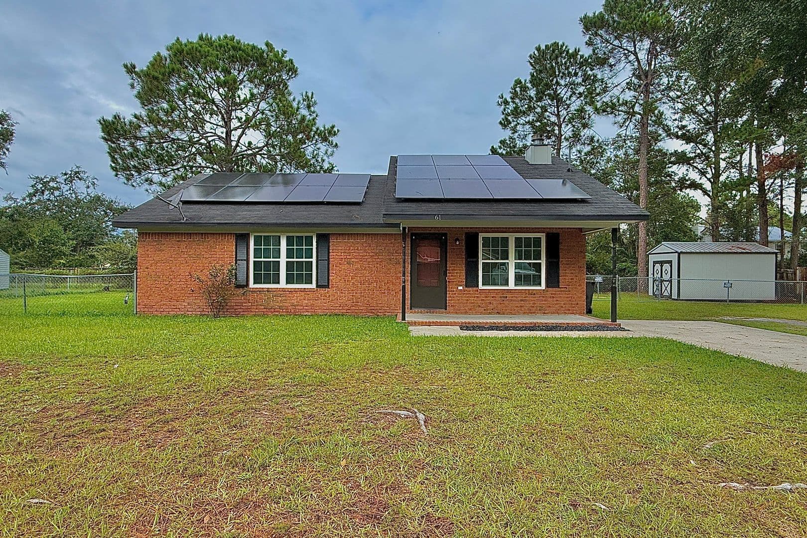Allenhurst House: 61 Gregory Ct