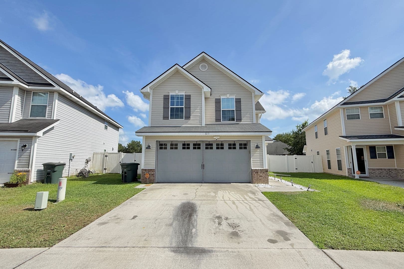 Hinesville House: 615 Amhearst Row