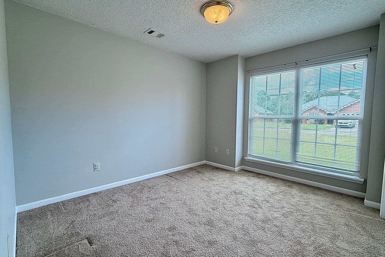 Hinesville House: 12 Idus Lane