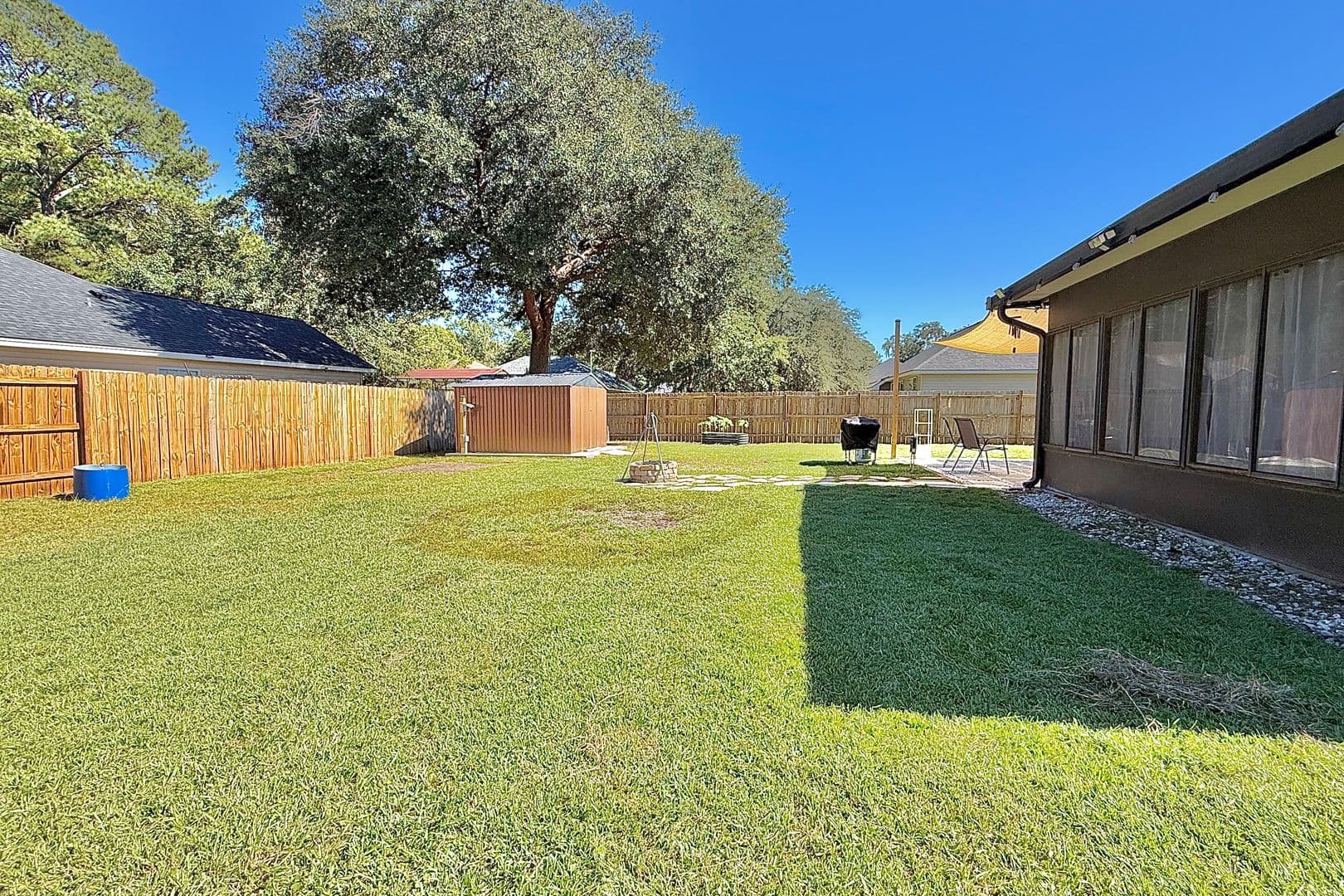 Midway House: 193 River Bend Dr