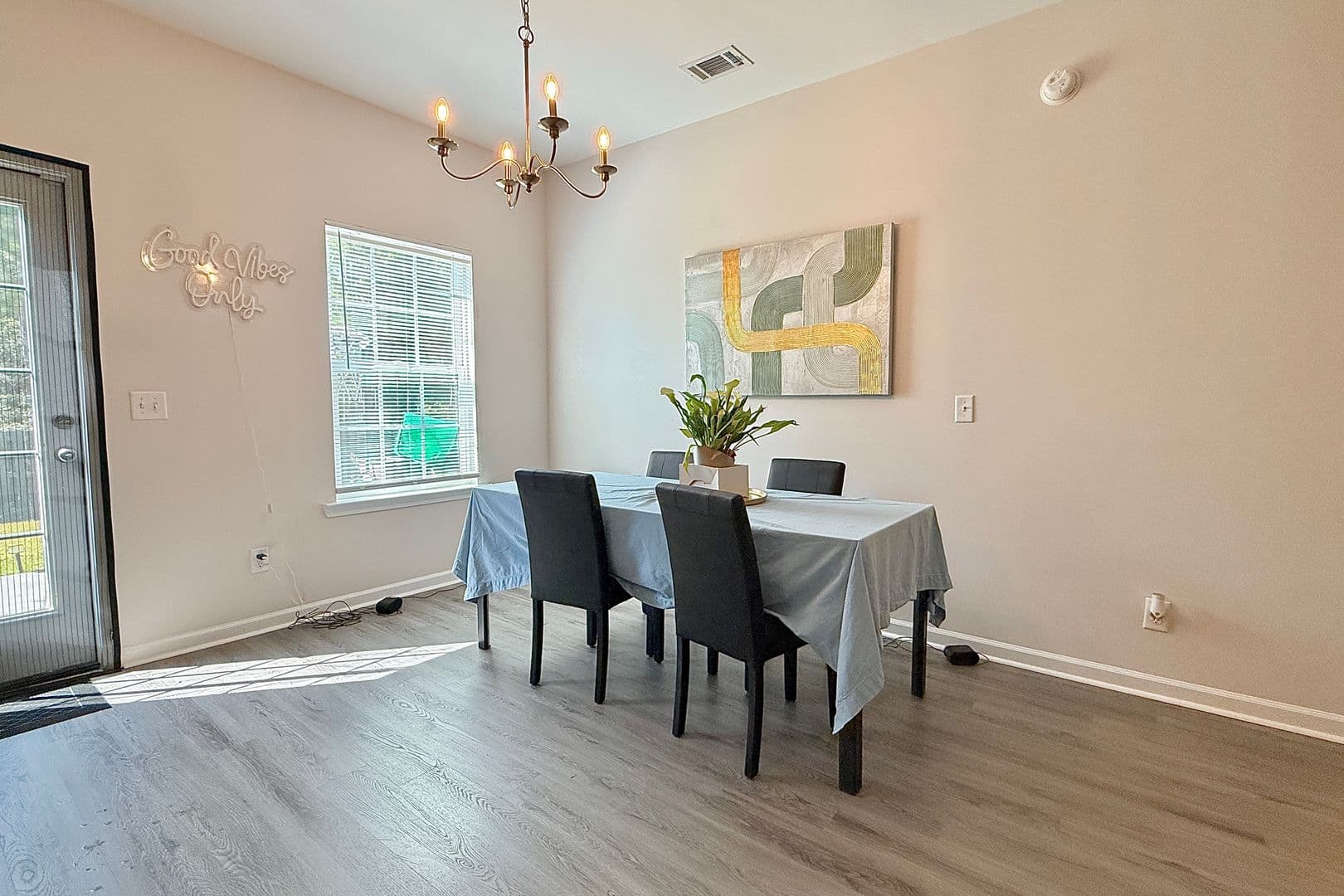 Hinesville House: 30 Renwick Loop
