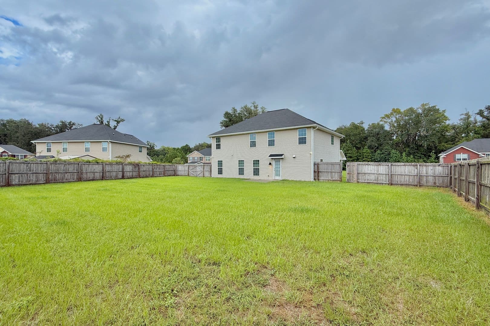 Allenhurst House: 309 Nashview Trl