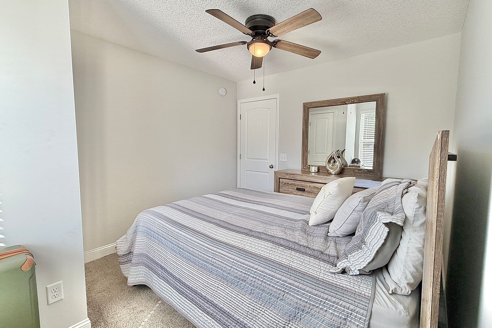 Hinesville House: 120 Legacy Ln