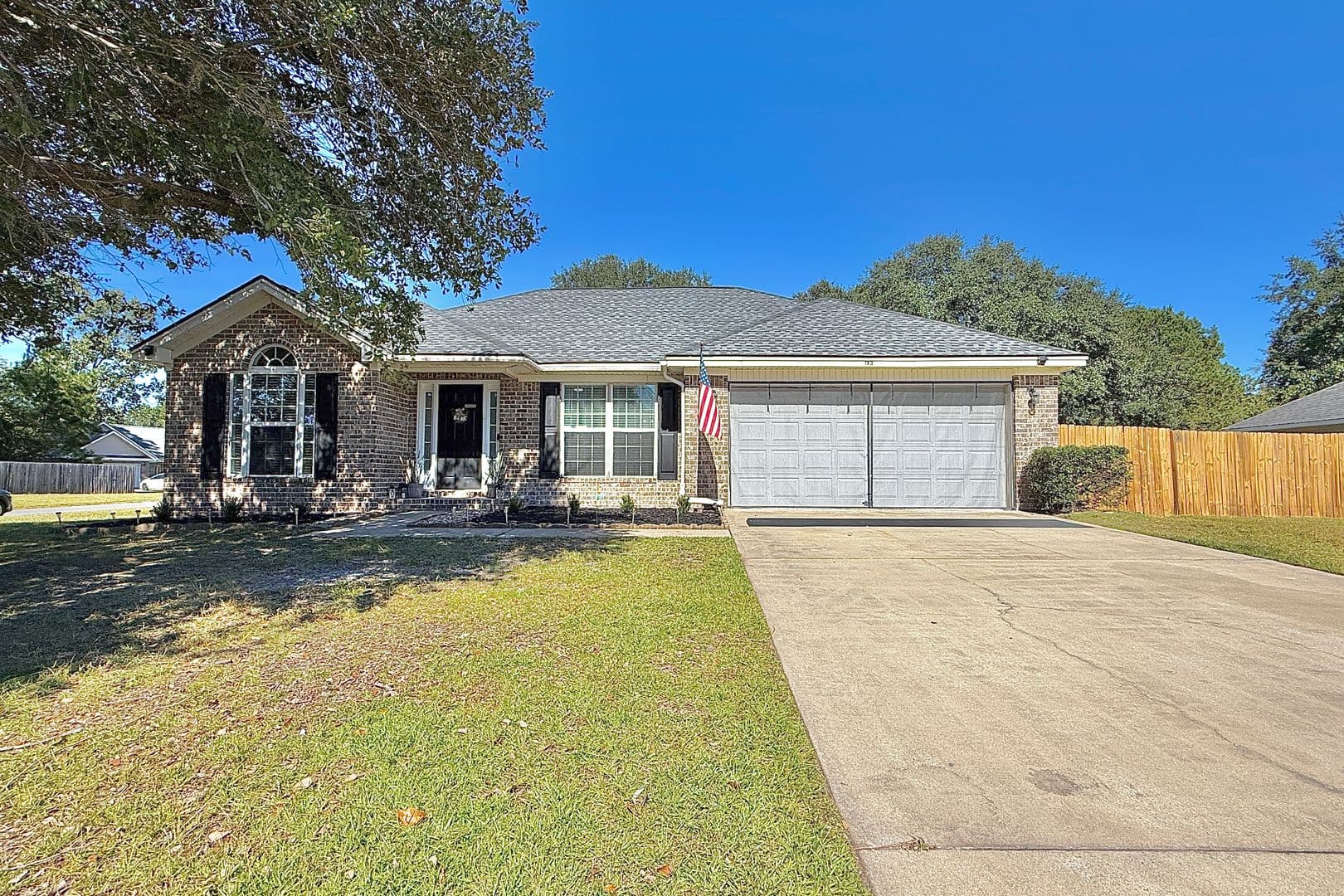 Midway House: 193 River Bend Dr