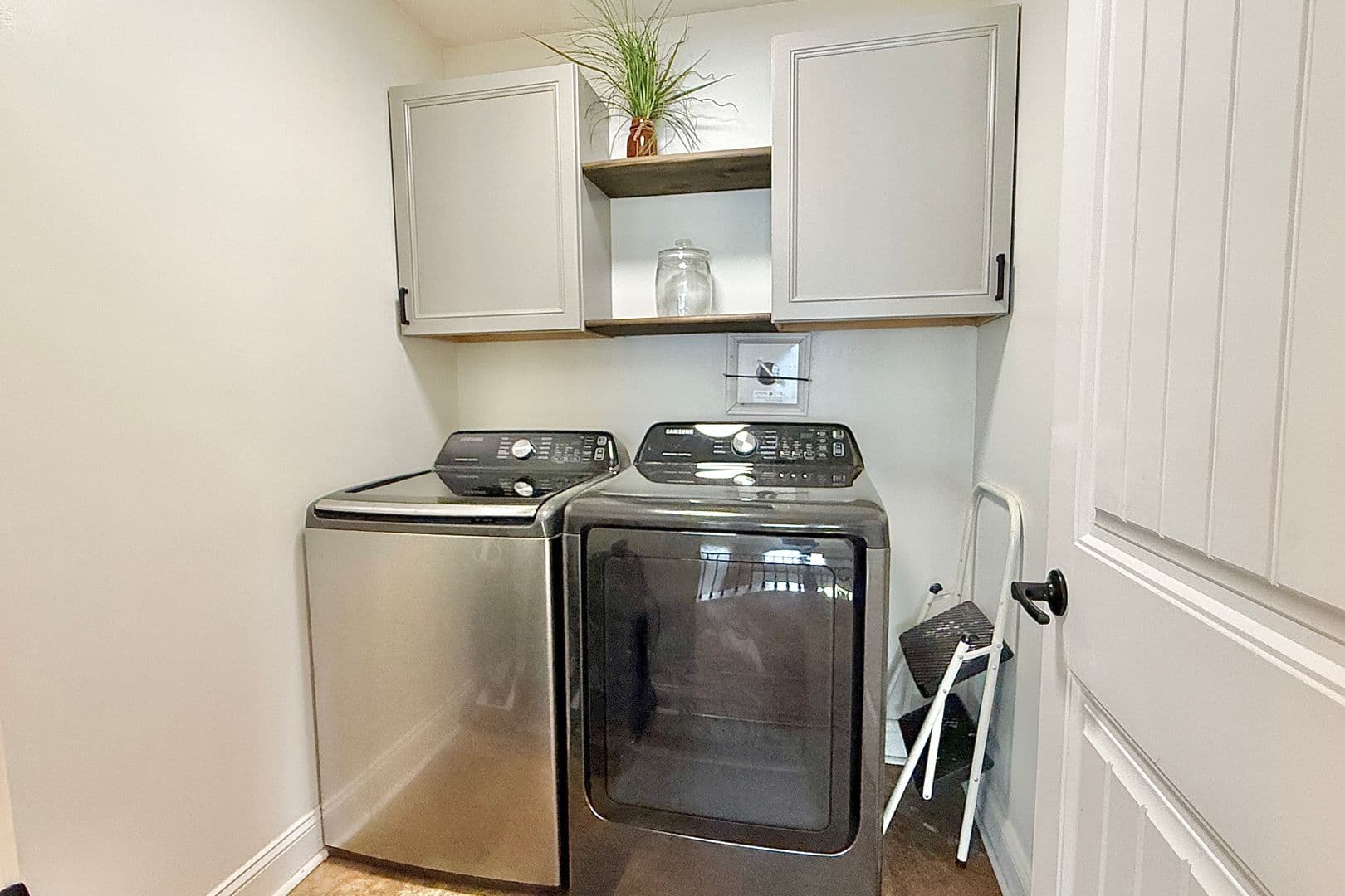 Ludowici House: 470 Briarcrest Drive NE