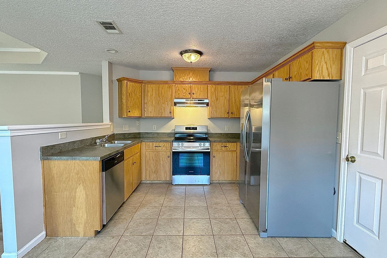 Hinesville House: 12 Idus Lane