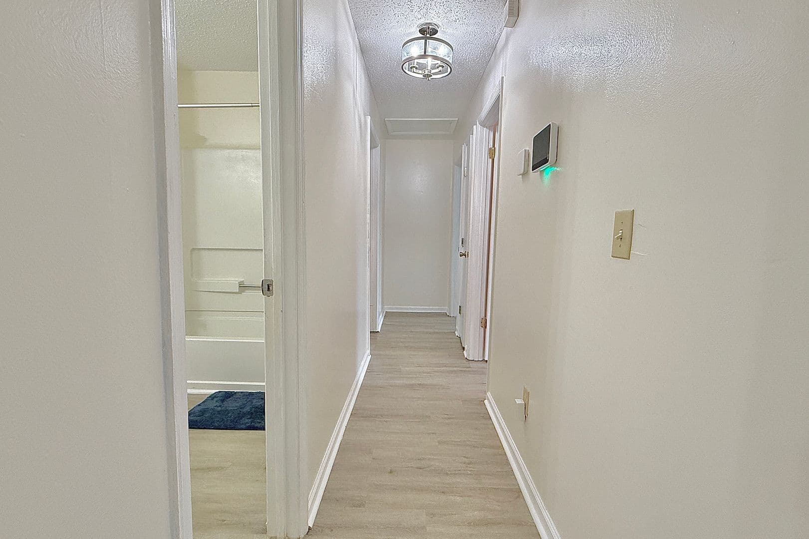 Hinesville House: 979 Shady Ln