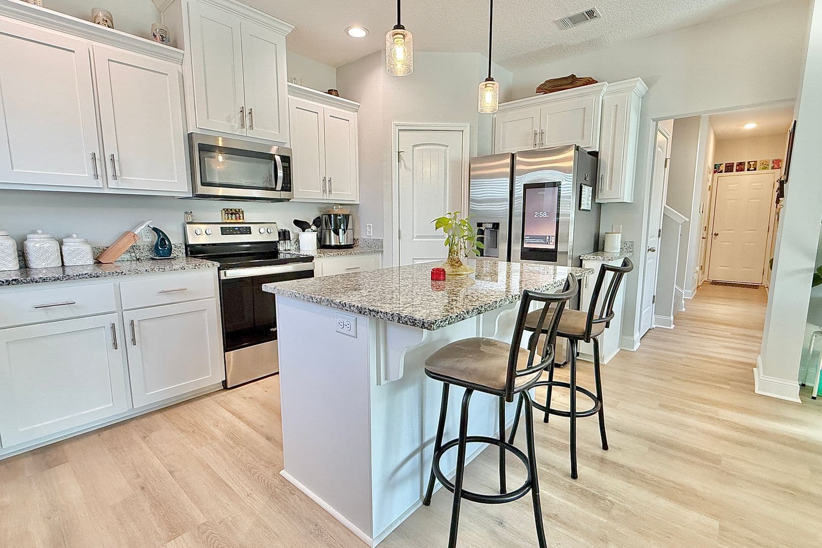 Hinesville House: 120 Legacy Ln