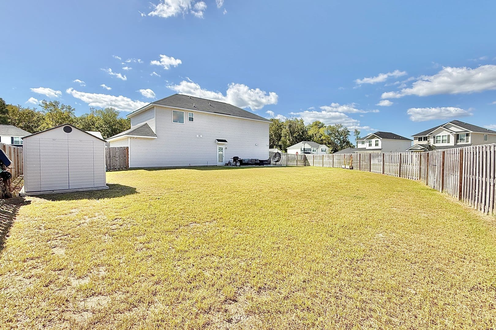 Hinesville House: 120 Legacy Ln