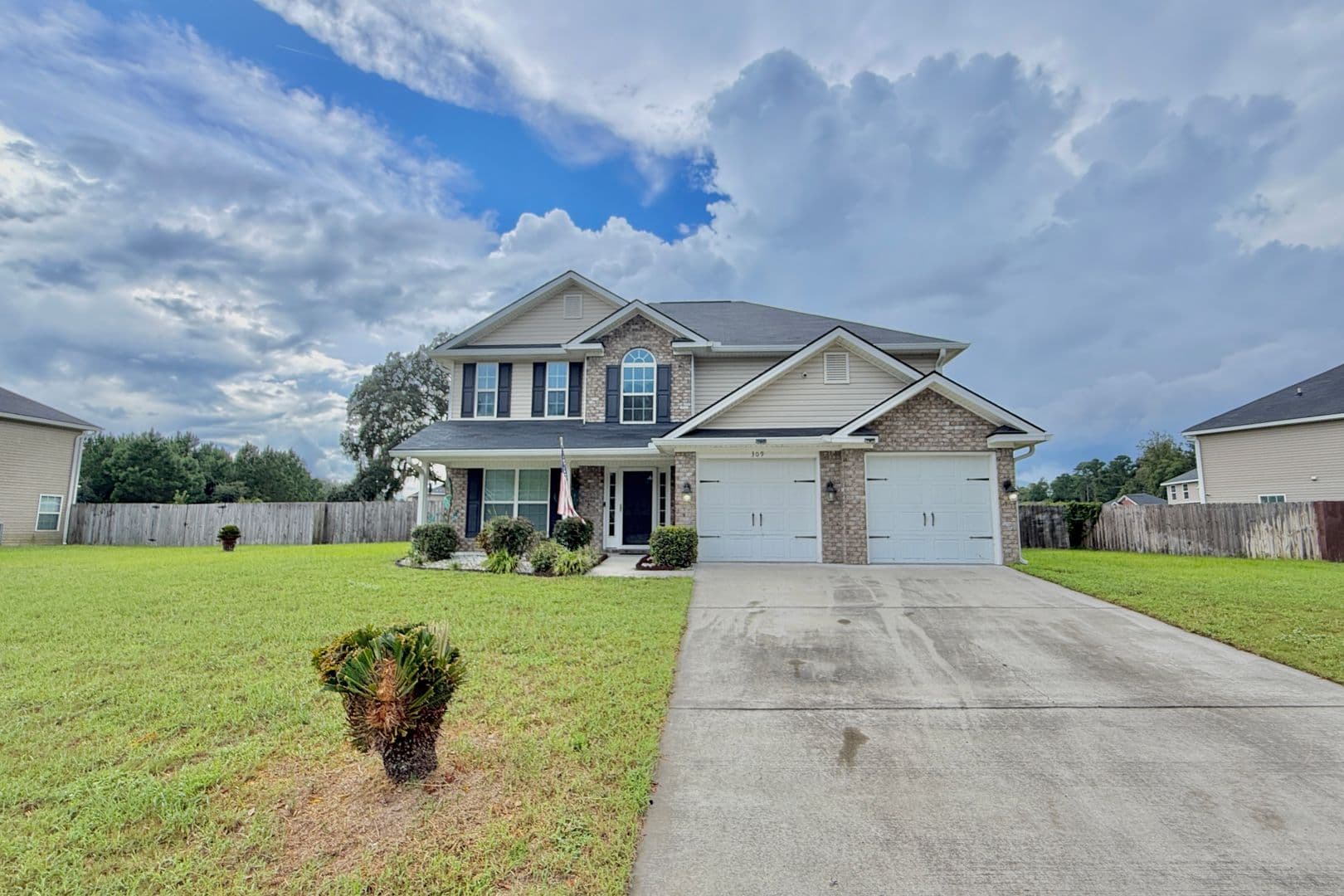 Allenhurst House: 309 Nashview Trl