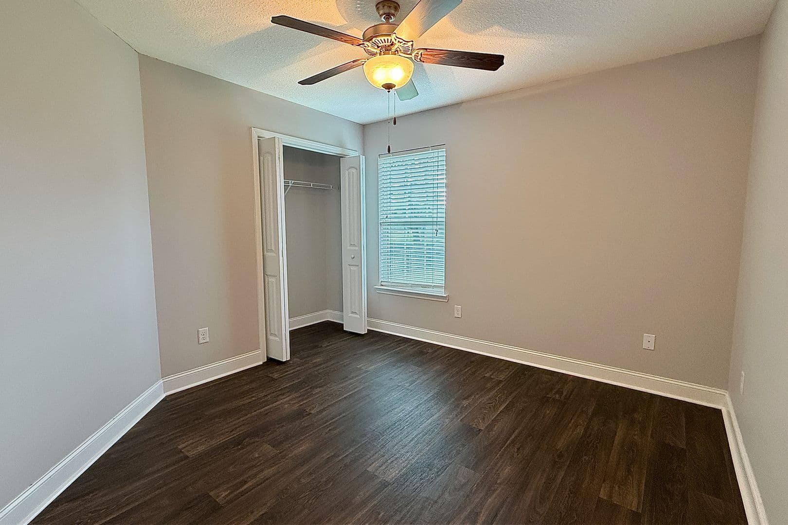 Allenhurst House: 309 Nashview Trl