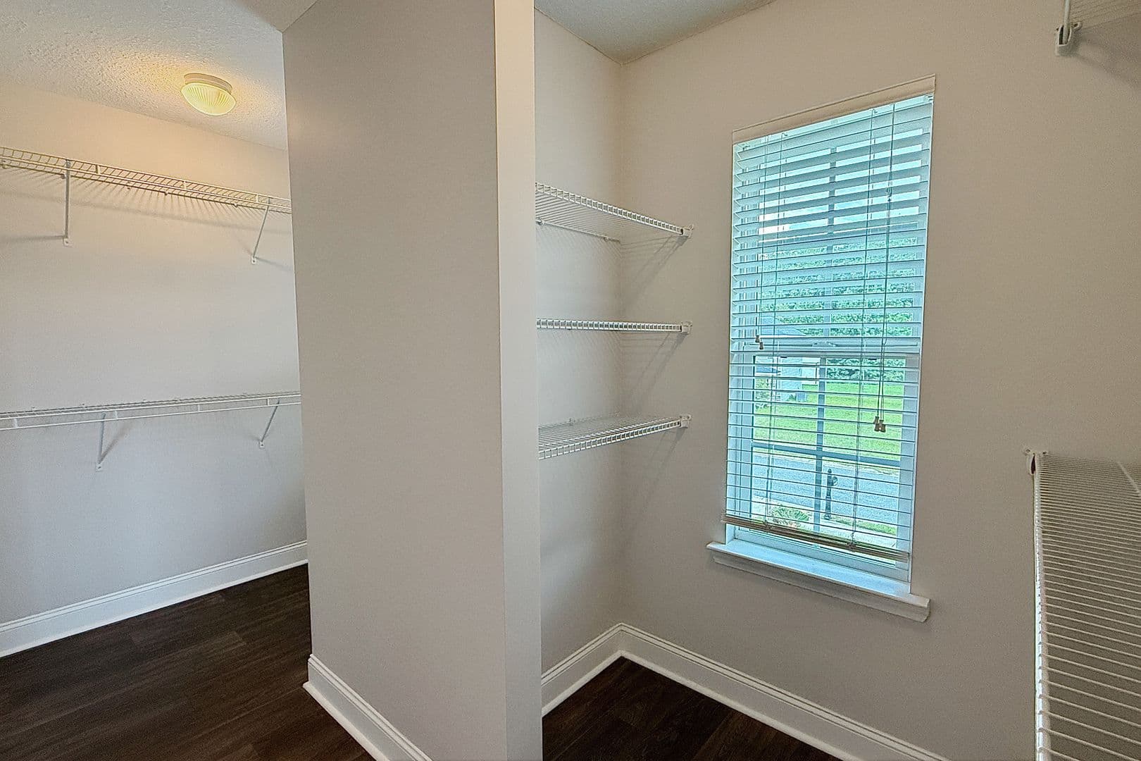 Allenhurst House: 309 Nashview Trl