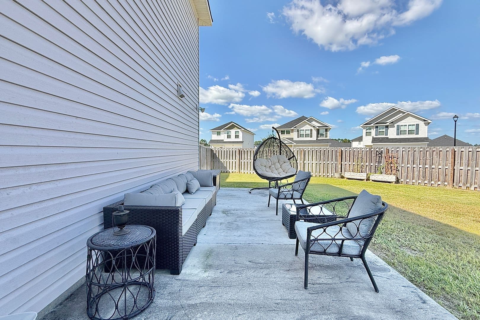 Hinesville House: 120 Legacy Ln
