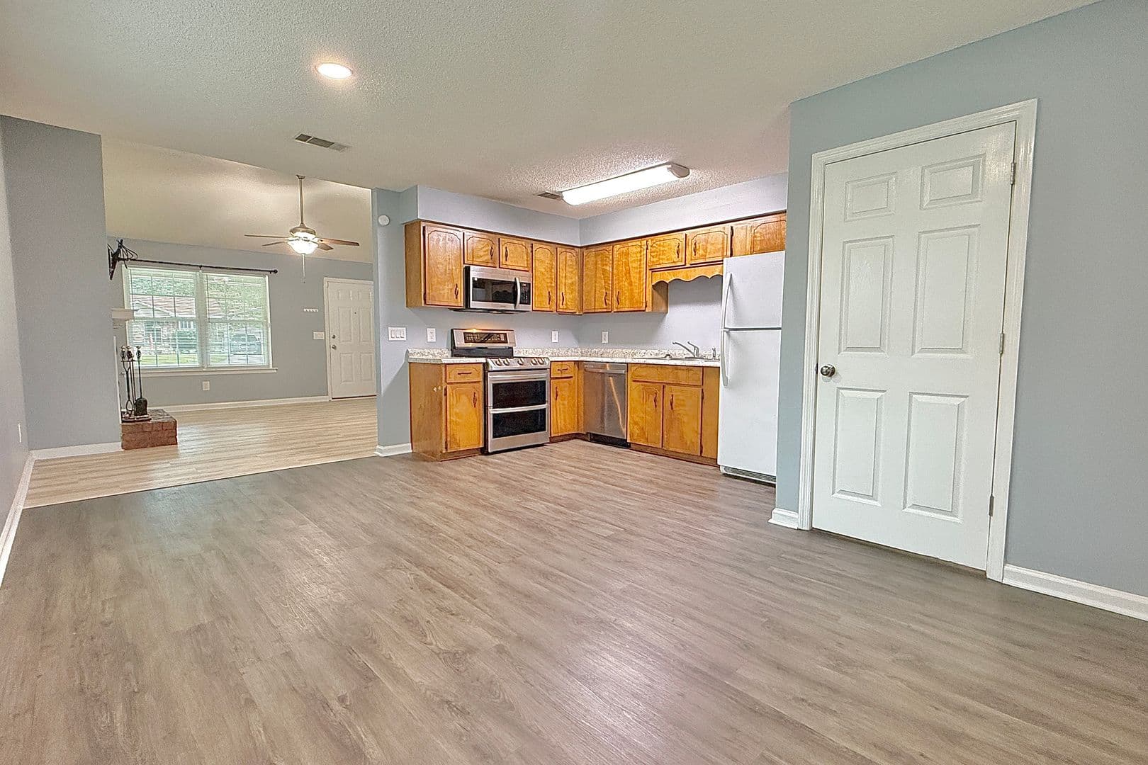 Allenhurst House: 61 Gregory Ct