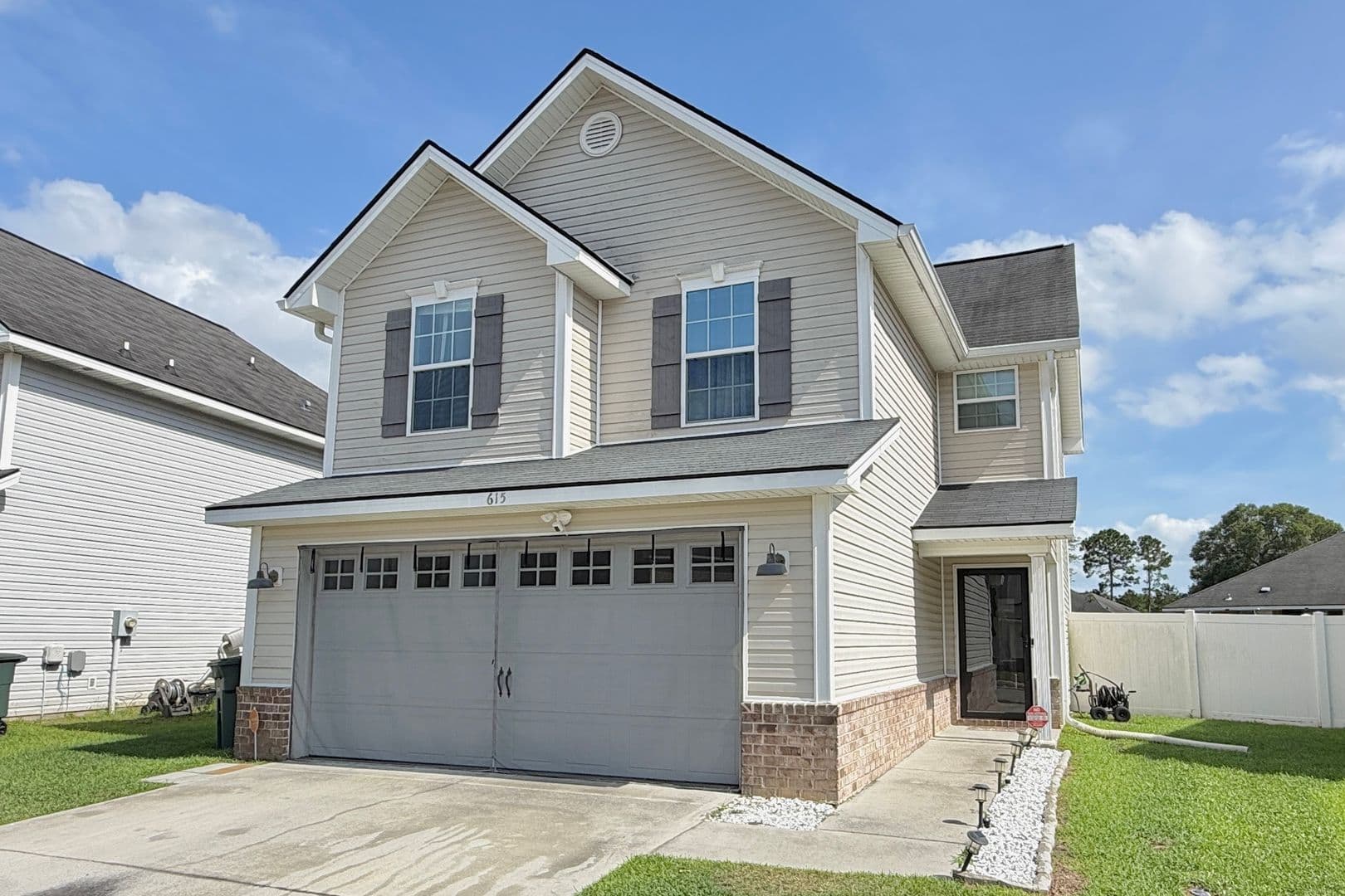 Hinesville House: 615 Amhearst Row
